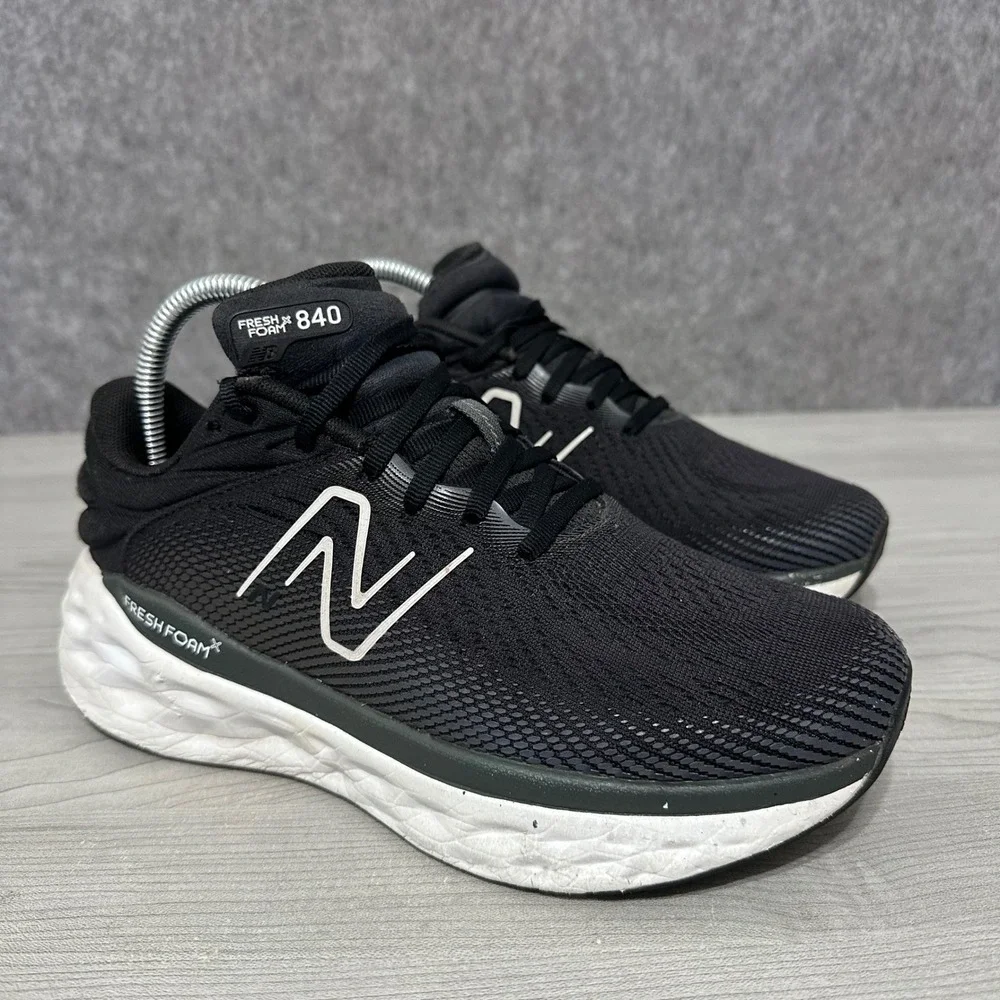 New Balance Fresh Foam X 840 v1 Women's Sz 8.5 Running Shoes Black White